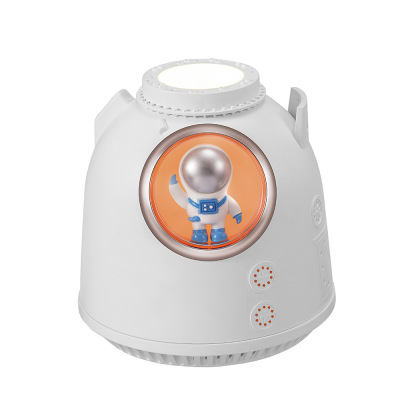 Astronaut Styling Flame Humidifier 070