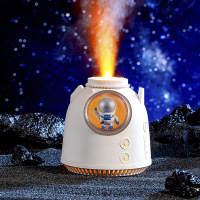 Astronaut Styling Flame Humidifier 071